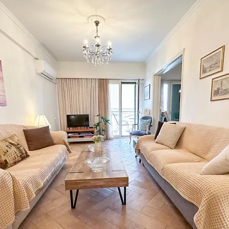 Elli & Klairi 公寓 *