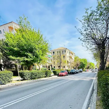 Elli & Klairi 公寓 *