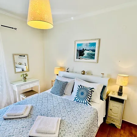 Elli & Klairi アパート