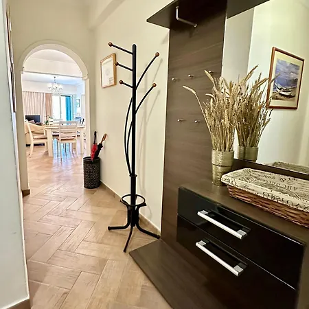 Elli & Klairi Апартаменты Corfu (city)